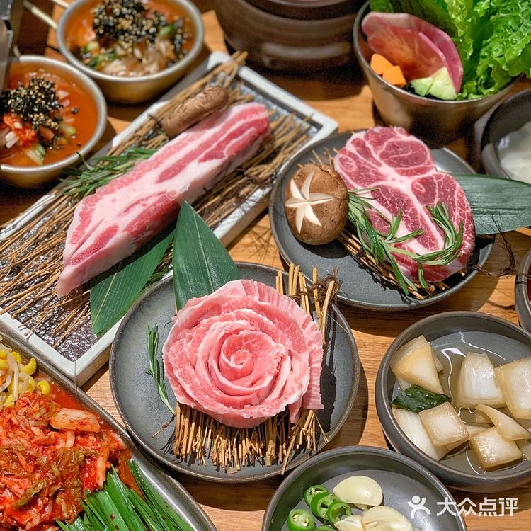 人气爆🔥的韩国烤肉🥩出品真的tai好吃😋啦‼️
