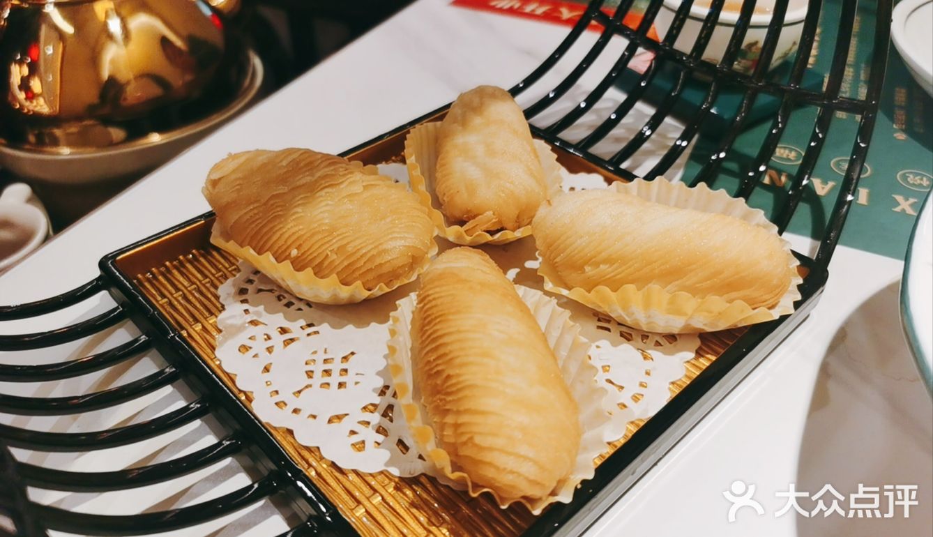 赶大早来吃新开业的早茶，味道还不错，精神一整天。