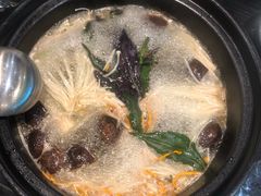 -东椰·海南椰子鸡火锅(朝阳门店)