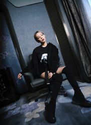 -变画·发型STUDIO