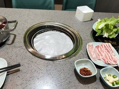 -金滏山·烤肉海鲜火锅自助(襄阳万达店)