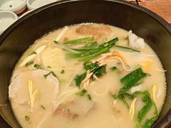 -银米·云南传统过桥米线(双廊黑金冠店)
