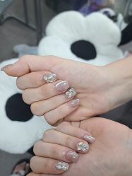 -芊屿芊浔美甲