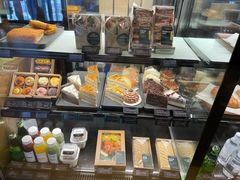 面包甜点陈列柜-星巴克(天津鲁能中心第三店)