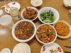 -堂瓦里·33年传统赣菜(第一街区店)