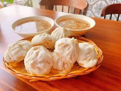 传统猪肉灌汤包-草包包子铺(宽厚里店)