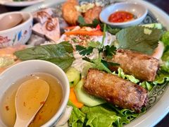 -大头虾越式风味餐厅(光明广场店)