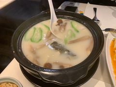 -港丽餐厅(高德置地店)