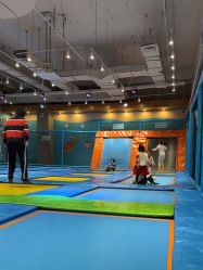 -探奇乐园蹦床公园(日月广场店)