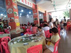 大堂-源海渔村·现捞海鲜(大角湾店)