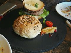 -HIGH FIVE哈福手工汉堡(桂林路店)