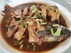 红烧籽鱼-小六农家乐(崇明西沙湿地店)