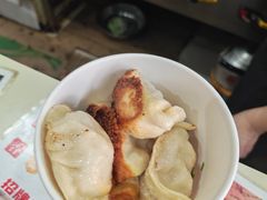 -黄阿姨锅贴大王(万航渡路店)