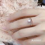 原来只是看中了女戒，特地跟男友到爱登珠宝看了样板