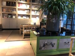 -光海书局(南京东路第一百货店)