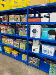 -逝水玩具折扣店