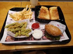 -The Habit Burger Grill 哈比特汉堡(爱琴海店)
