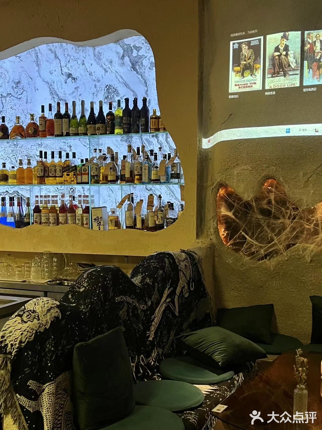 探店｜跑遍大半个义乌终于找到这家洞穴咖啡店！！