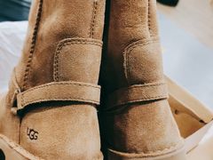 -UGG(燕莎奥特莱斯购物中心店)