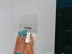 -福奈特洗衣洗鞋(宝华广场店)