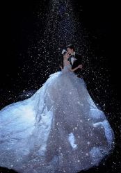 -雪中彩影婚纱摄影·微光艺术中心