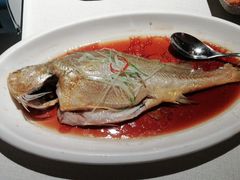 特色蒸野生黄鱼-千百味红餐厅·江西菜(绿地双子塔店)