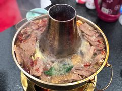 炕锅牛肉-撒拉人家.酸菜牦牛肉火锅