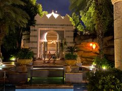 -海口观澜湖火山温泉谷