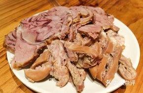 Thirteen-Spice Braised Donkey Intestine