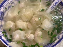 -碑亭巷老王柴火馄饨