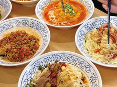-李与白包子铺(桐梓林店)