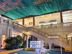 -王府井奥莱临潼小镇(临潼店)