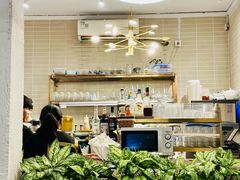 -Mark&Mars Restaurant