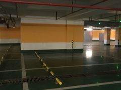 -宝龙城市广场1期-地下停车场