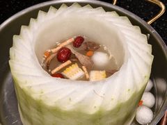 -得意咚瓜·顺德鱼生·冬瓜火锅(深圳首店)