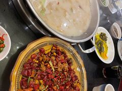 -老来福·非遗酸汤兔(凯旋路店)