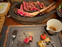 -恰餐厅及酒吧 CHAR Bar & Grill (北京丽都皇冠假日店)