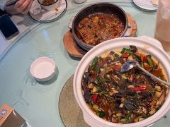 -帅巴人舅母子腊蹄民俗村