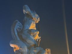 -巴陵广场