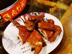 红烧乳鸽-尚竹阁冬瓜盅·18年地标美食(平洲店)