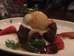 招牌巧克力流心蛋糕-Bistro 63 创意融合料理(广粤天地店)