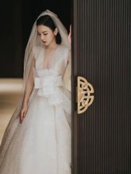 -Renee芮亦婚纱