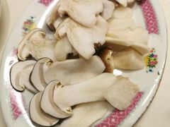 松茸-燃计沙茶皇·香港沙茶火锅(人广旗舰店)