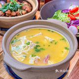 来王府井一定要尝尝他家的砂锅煲 逛街逛累了