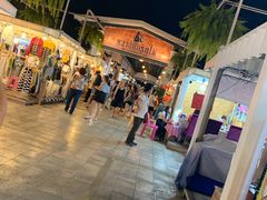 -席娜卡琳火车铁道夜市