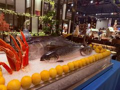 -广州万富希尔顿酒店·感趣自助餐厅·金秋蟹宴生蚝海鲜刺身烧烤