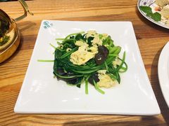 菠菜木耳鸡蛋-塔哈尔·新疆盛宴(城西银泰店)