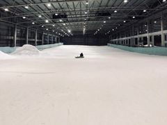 -乔波室内滑雪场