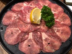 黑牛牛舌-明洞阿姨·韩式酱蟹烤肉·创意料理(三元桥店)