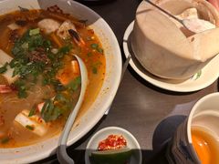 -大头虾越式风味餐厅(光明广场店)